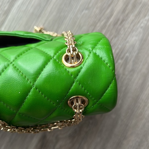 Green quilted leather bag - Picture 10 of 12